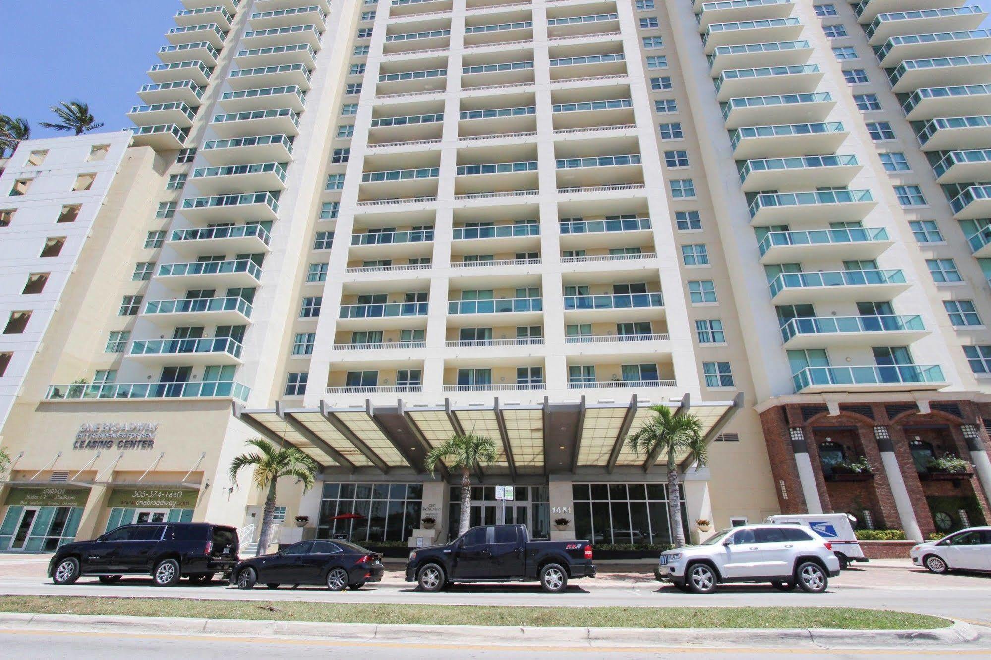 Global Luxury Suites At One Broadway Miami Exterior foto