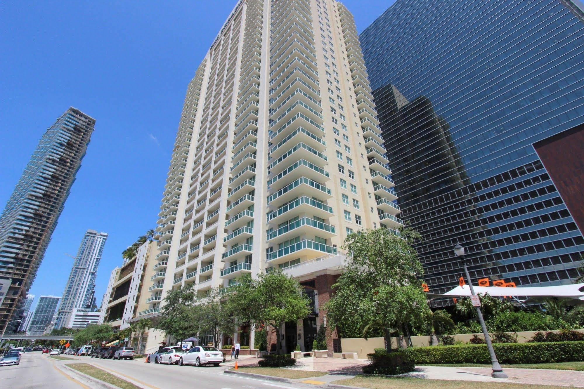 Global Luxury Suites At One Broadway Miami Exterior foto