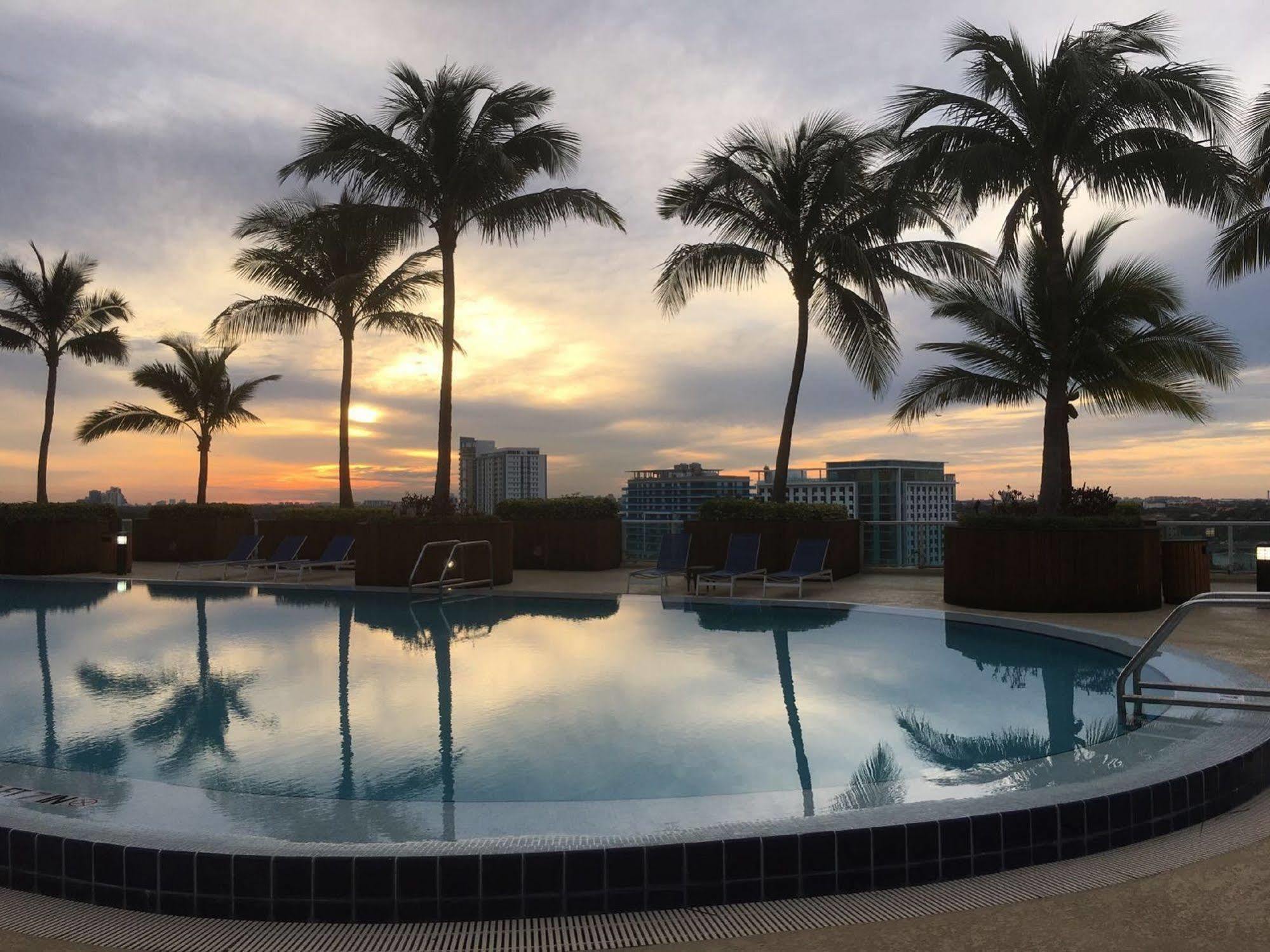 Global Luxury Suites At One Broadway Miami Exterior foto