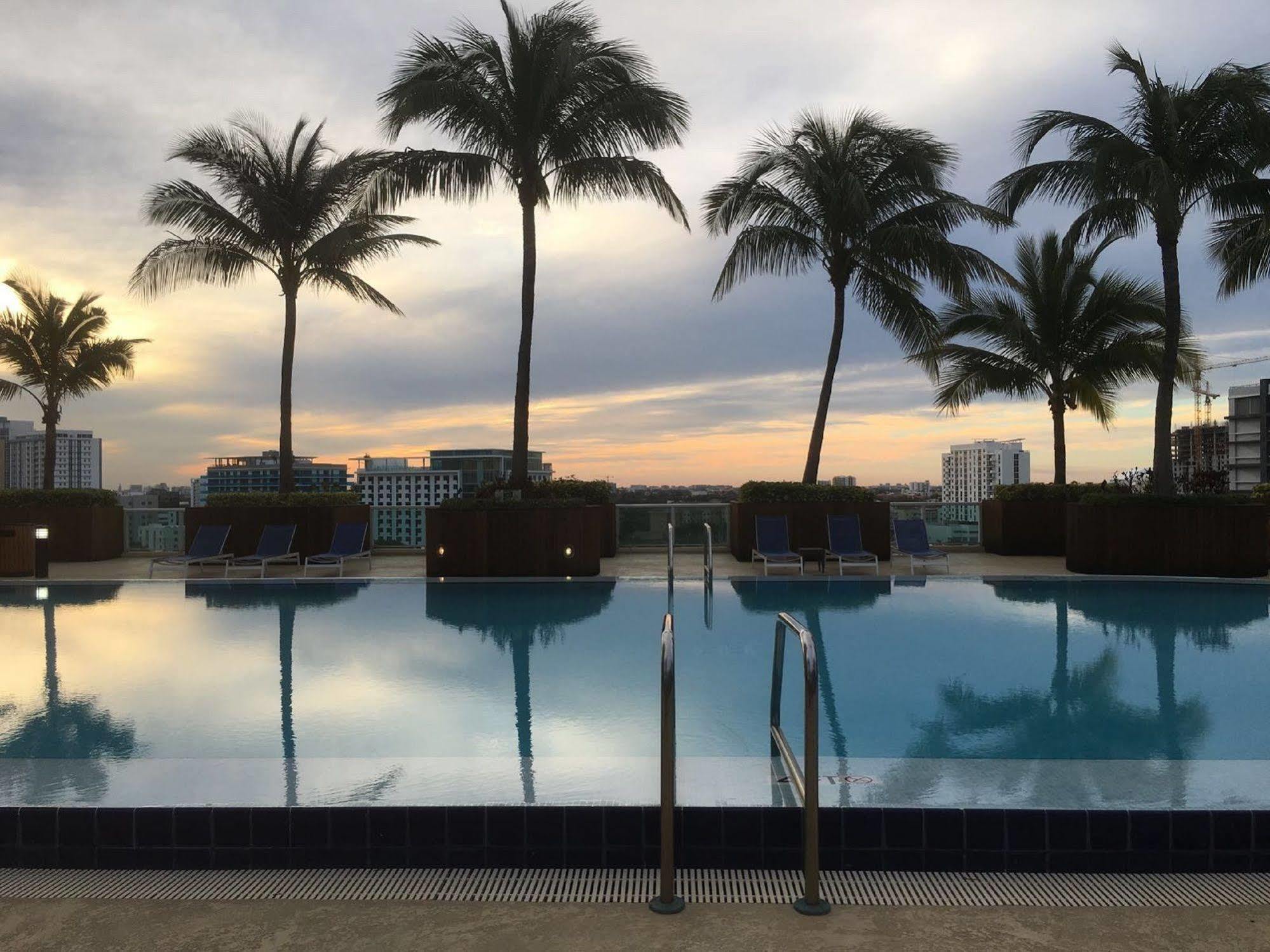 Global Luxury Suites At One Broadway Miami Exterior foto